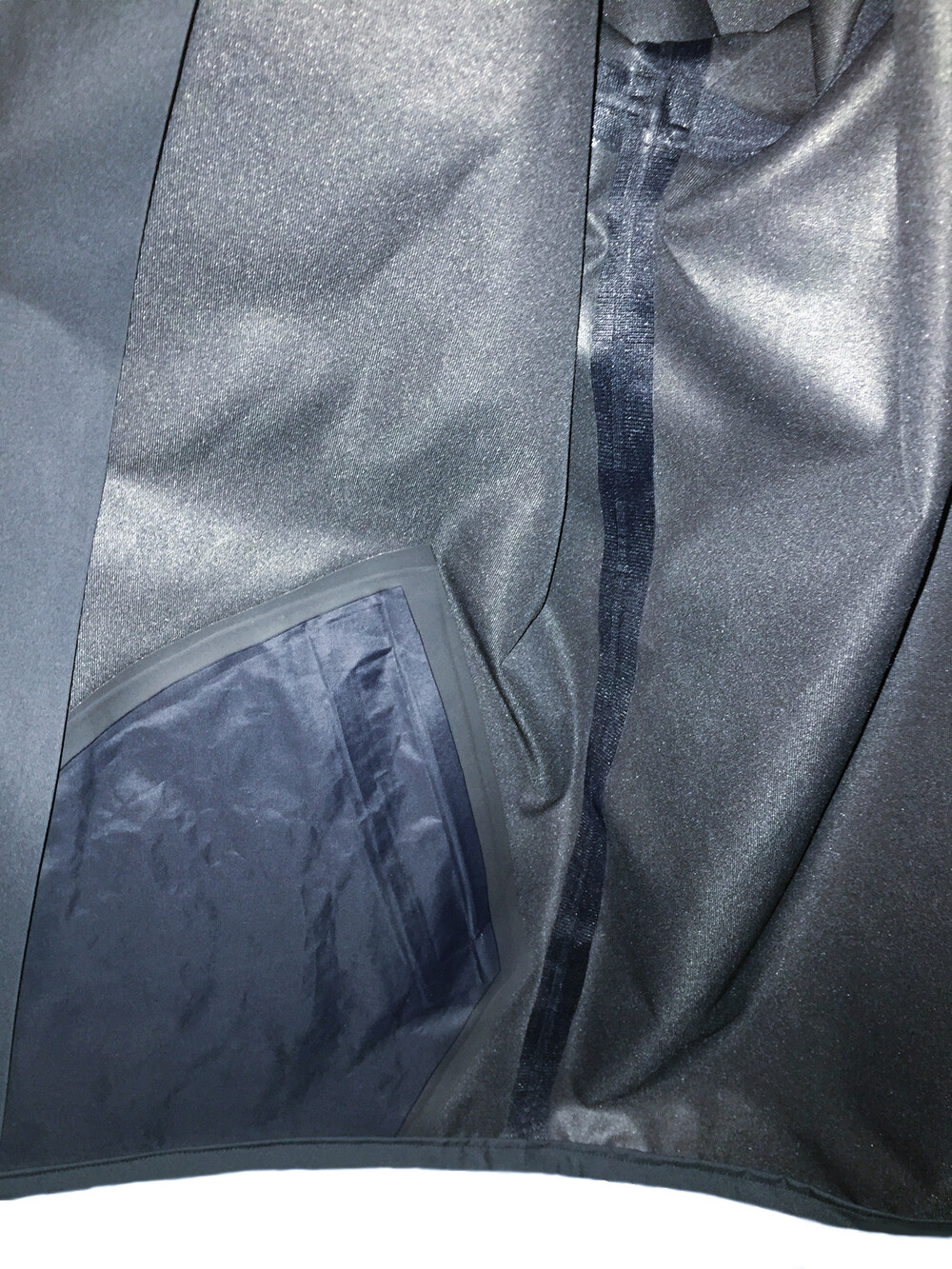 Taped seams and bonded pocket bag, interior detail